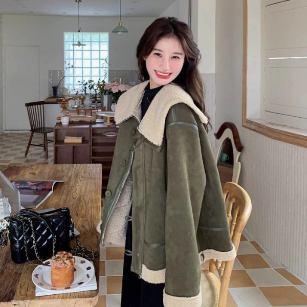 Women's Korean-style Retro Green Suede Lambswool Coat - Image 6