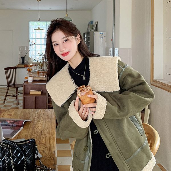 Women's Korean-style Retro Green Suede Lambswool Coat - Image 5