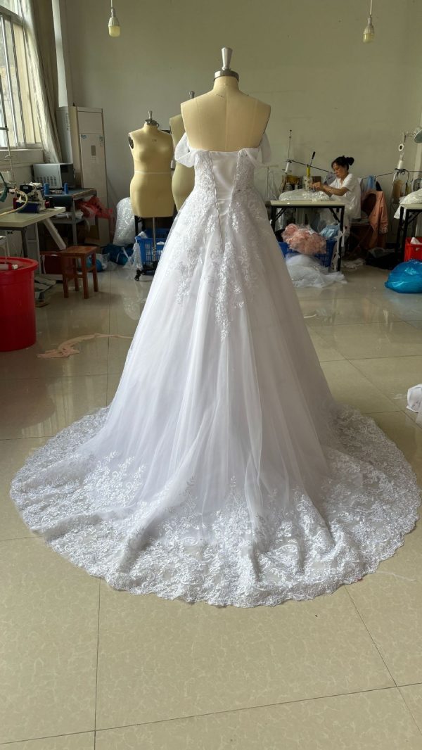 Off-shoulder Bridal Main Wedding Dress Elegant Court Style High-grade Luxury French Light Door Yarn - Image 6