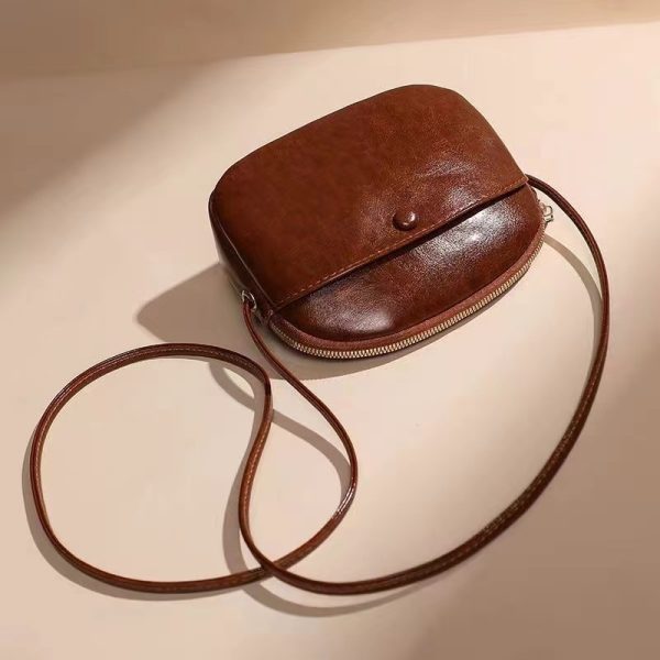 Retro Fashion Women's Shoulder Bag - Image 4