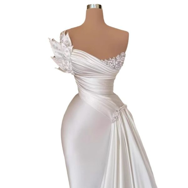 White Graceful Satin Simple Lightweight Wedding Dress Long Dress - Image 5