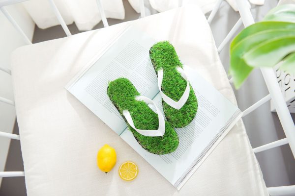 Couple's Artificial Grass Slippers Creative Turf Home Slippers Beach Slippers - Image 2