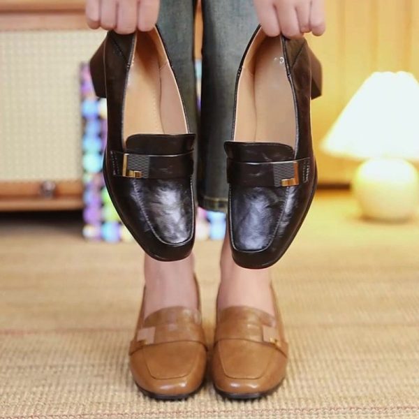 Women's French-style Retro Brown Shallow Mouth Pumps - Image 3