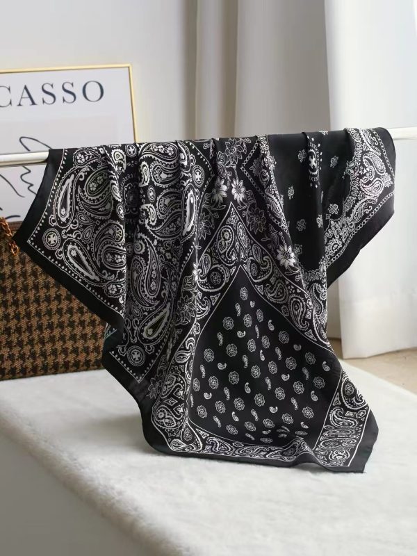 Intellectual Elegant Light Luxury Gift Silk Small Square Towel Silk Scarf - Image 10