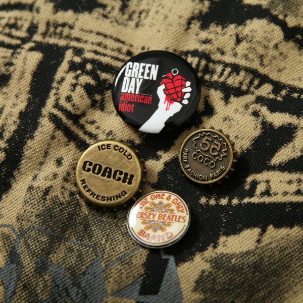 American Retro Graffiti And Badge Decoration Stitching Jacket - Image 2