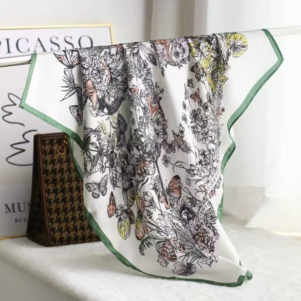 Intellectual Elegant Light Luxury Gift Silk Small Square Towel Silk Scarf - Image 4